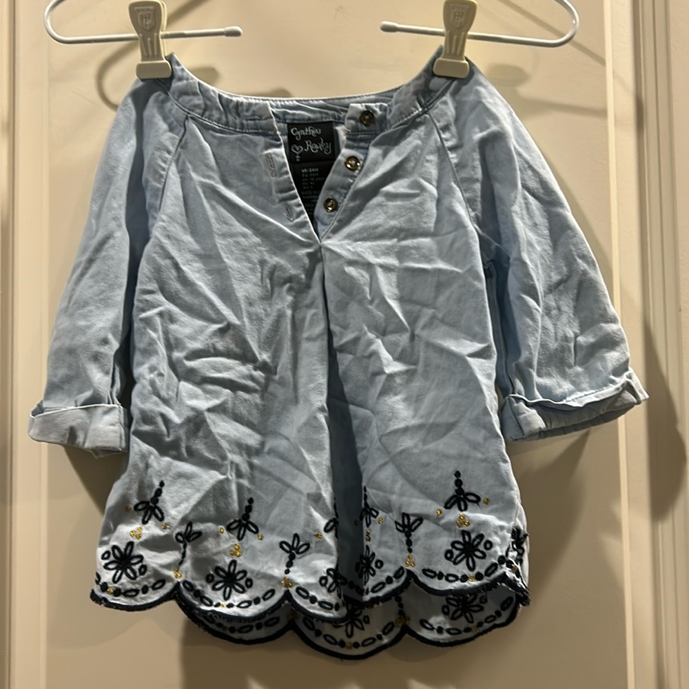 Cynthia Rowley Embroidered chambray light denim dress scalloped hem size 24 M